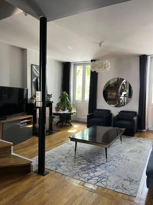 Duplex De Charme En Centre Ville Avec Terrasse 브리브라가야르드 외부 사진